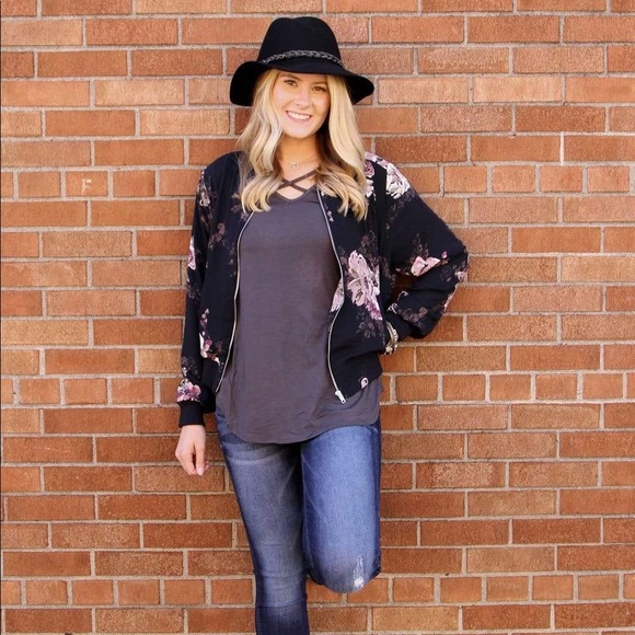 Everly Black Floral Bomber Jacket - Picture 6 of 6